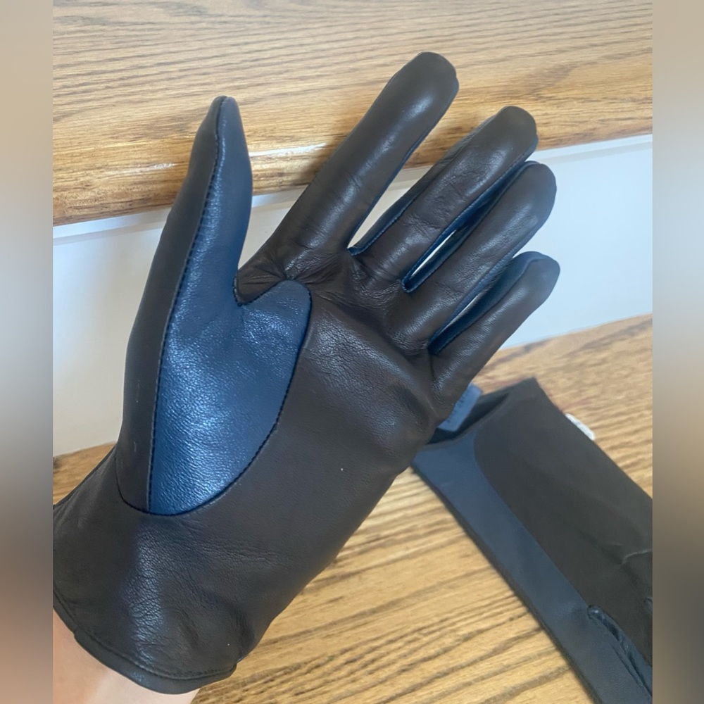 BEAUTIFUL LUXURY URSTAD SWAN LEATHER GLOVES
